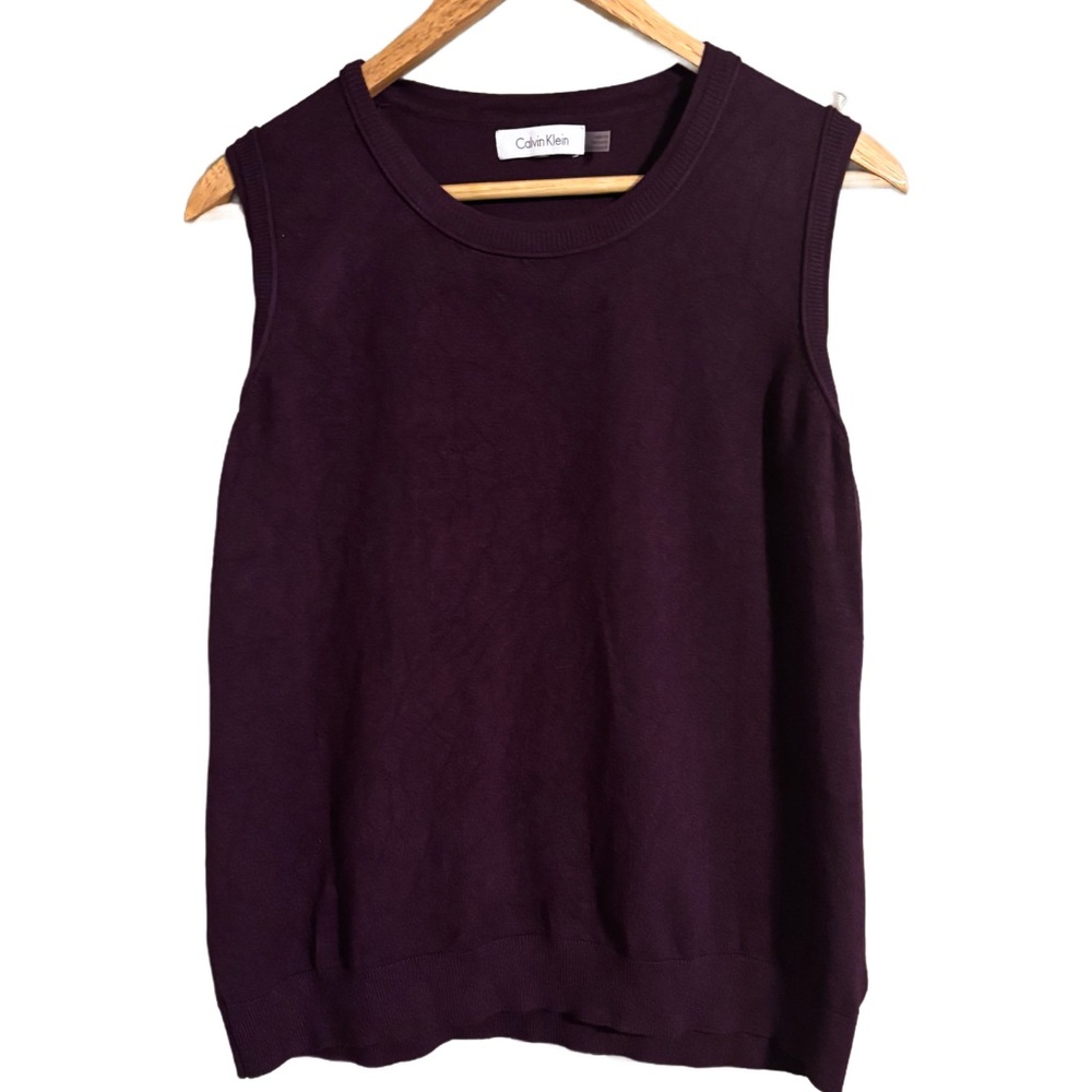 Calvin Klein Purple Knit Sleeveless Sweater Women’s 21” pit to pit 23” long Sz L